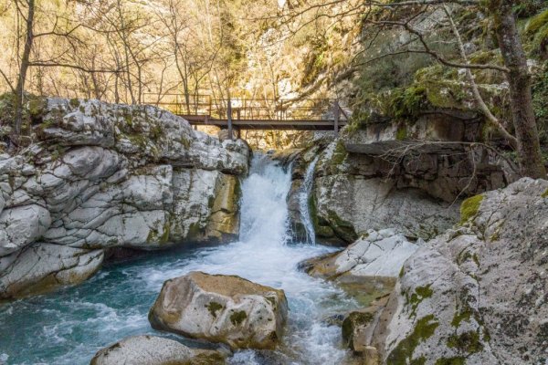 Nερόμυλος και γεφύρι Κουϊάσας